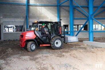 Forklift Manitou MC 25-4 ST5 - 4