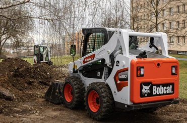 Mini track loader Bobcat S590E - 4