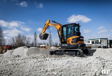 Mini excavator Develon DX55r - 1