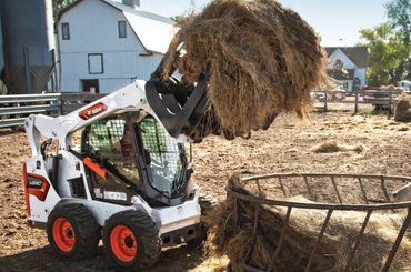 Mini track loader Bobcat S590E - 3